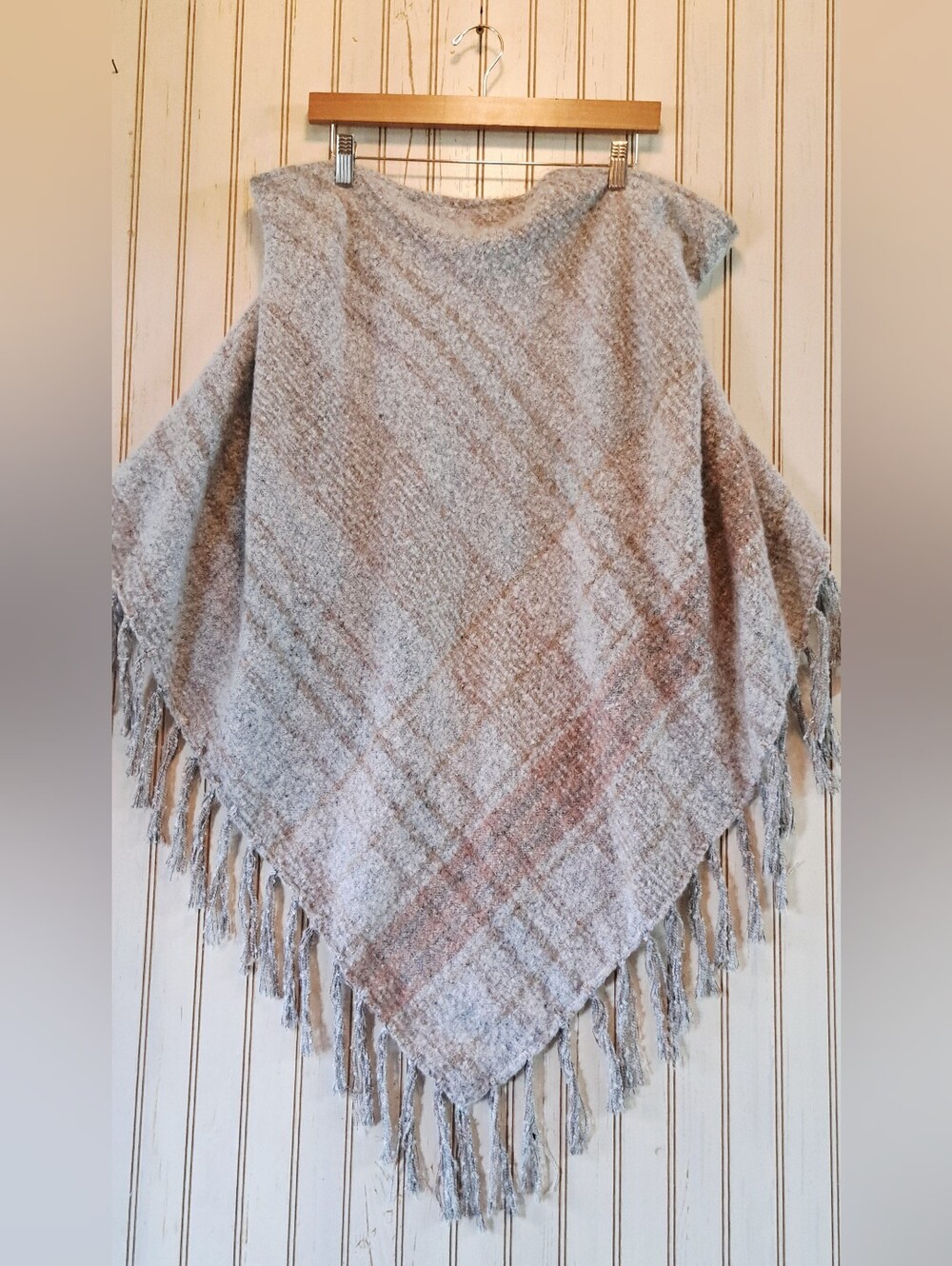 Altar'd State Plaid Triangle Wrap Scarf Earthy Tones Fall Beige Tans Cozy Shawl